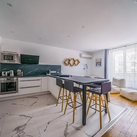 Apartman Leo De La Tranchee *